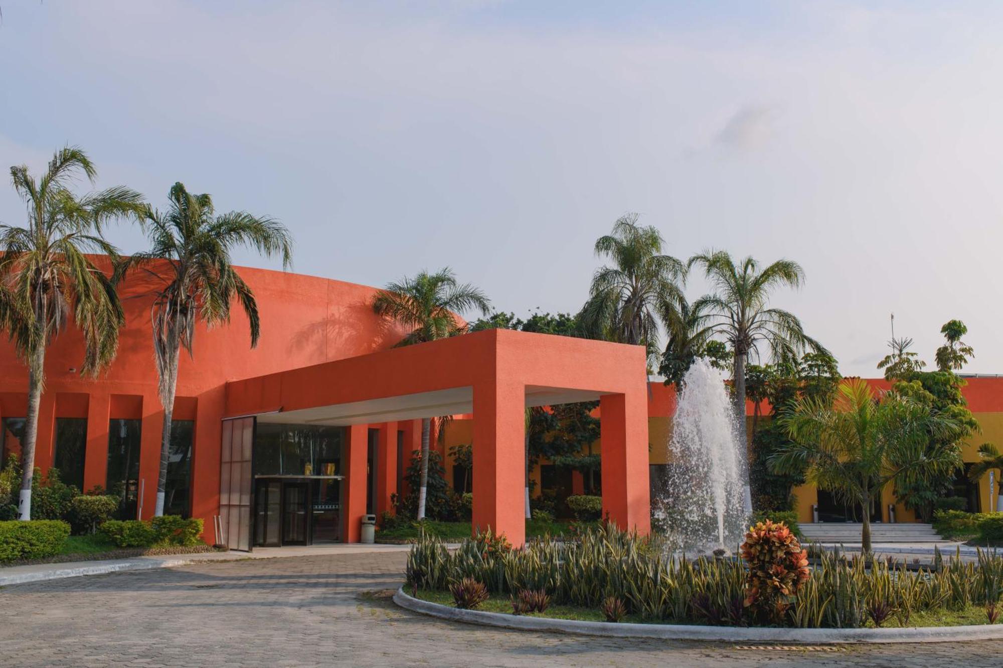 Hotel Terranova Coatzacoalcos Exterior photo Entrance to the hotel