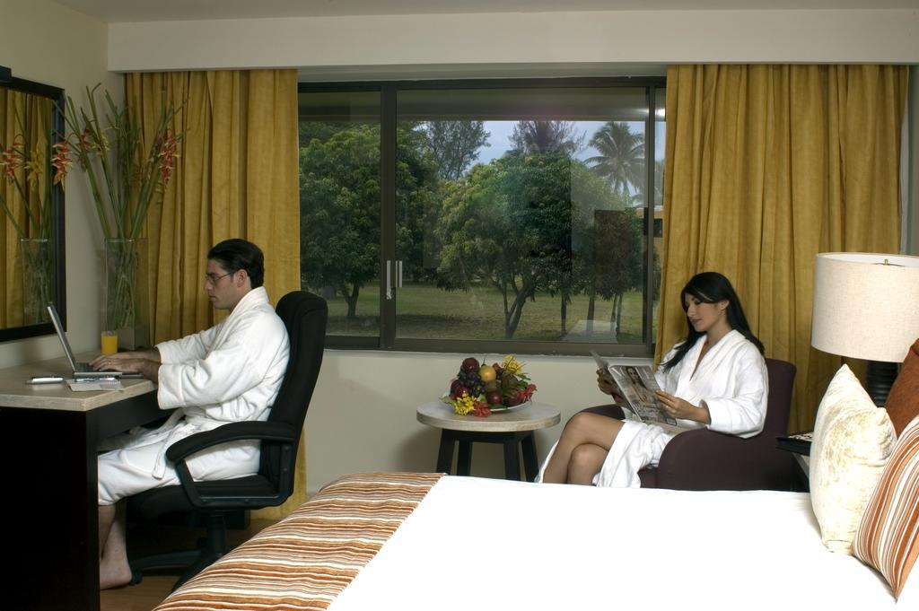 Hotel Terranova Coatzacoalcos Exterior photo A room at the hotel