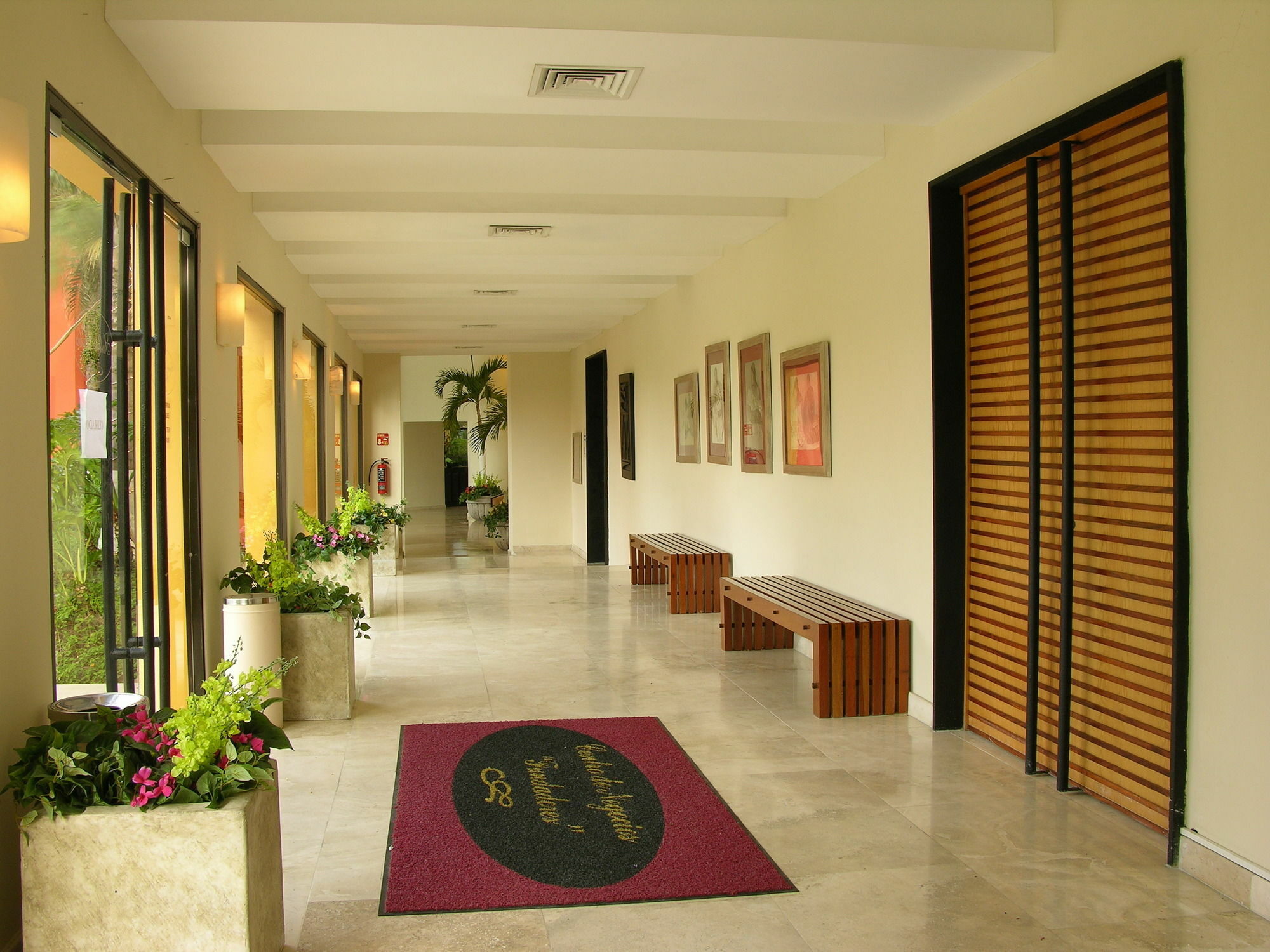 Hotel Terranova Coatzacoalcos Exterior photo Interior of the Center for the Arts, 2007